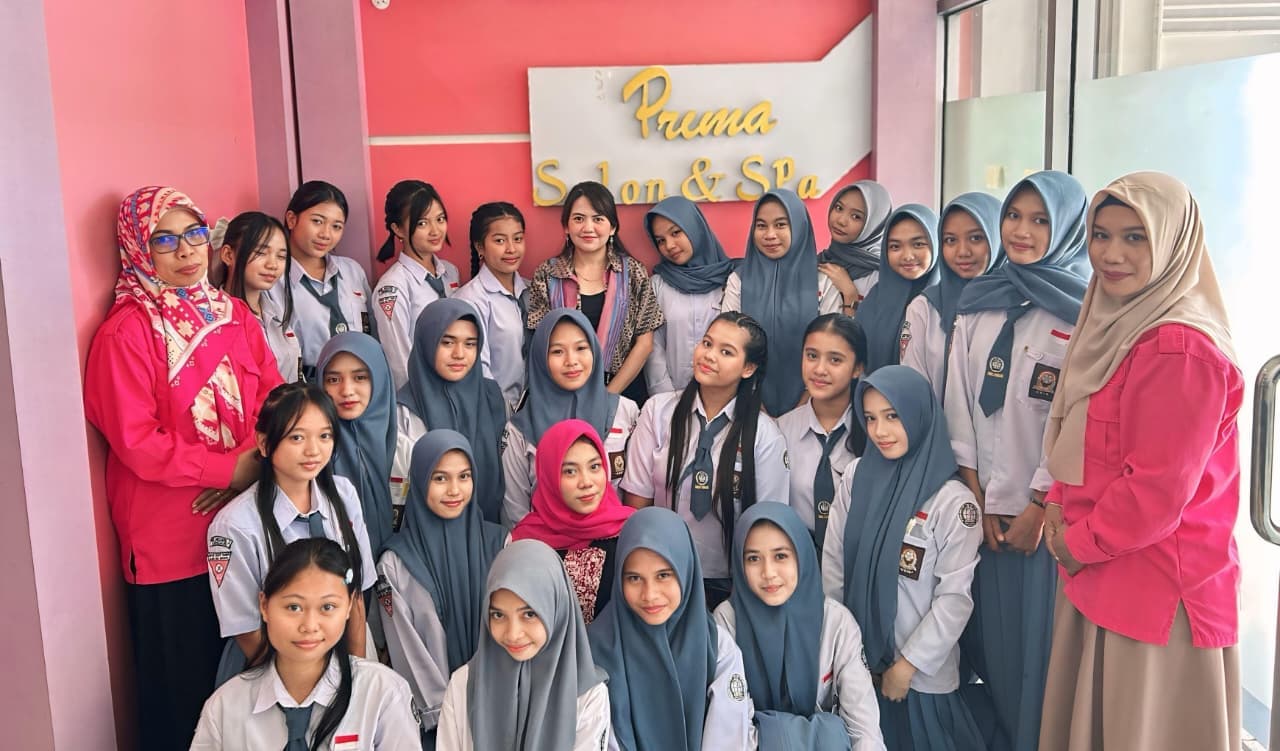 Ika Dianprimawaty Ado Buka Pintu Kolaborasi, LPK Prima Kendari Terima Kunjungan SMKN 3 Kendari